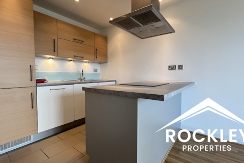 1 bedroom flat to rent, High Street, London E15