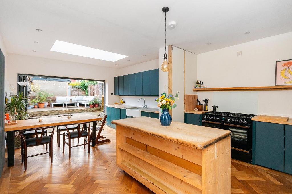 1 U1 SRBN - Kitchen Diner G.jpg