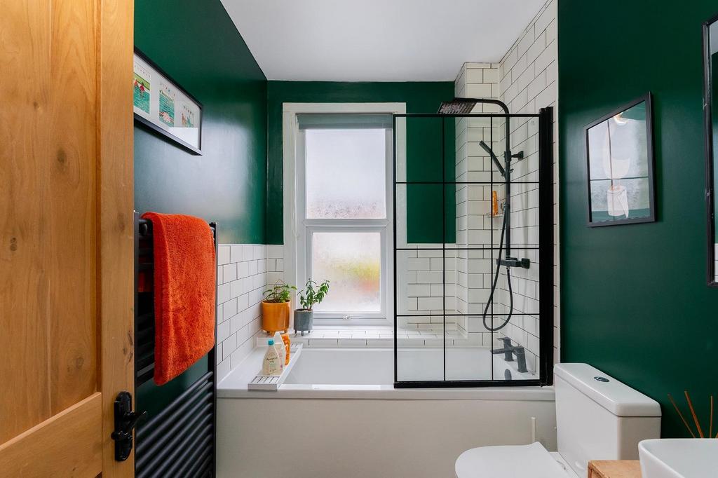 1 U1 SRBN - Bathroom C.jpg