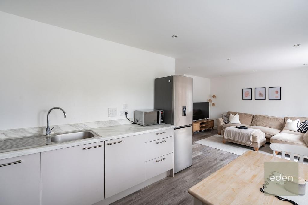 Lounge/diner/kitchen