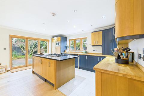 4 bedroom detached house for sale, Norwich Road, Dereham