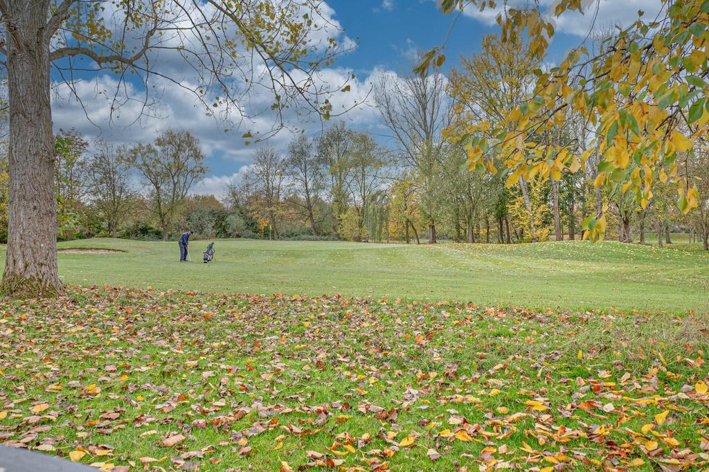 Backs Onto Golf Course