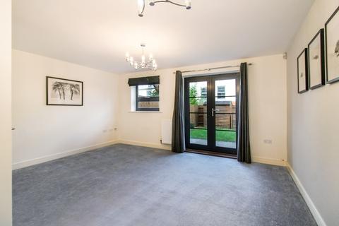 4 bedroom end of terrace house for sale, Pond Road,  Farnborough , GU14