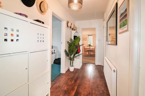 2 bedroom apartment for sale, Kings Court, 50 Alexandra Road, Farnborough , GU14