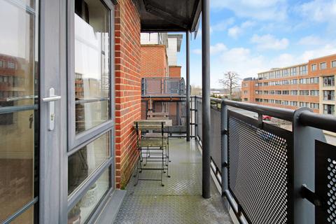 2 bedroom apartment for sale, Buccaneer Court, Kestrel Road, Farnborough , GU14