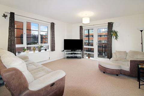 2 bedroom apartment for sale, Buccaneer Court, Kestrel Road, Farnborough , GU14