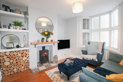 2 bedroom semi-detached house for sale, Oxford Road,  Farnborough , GU14