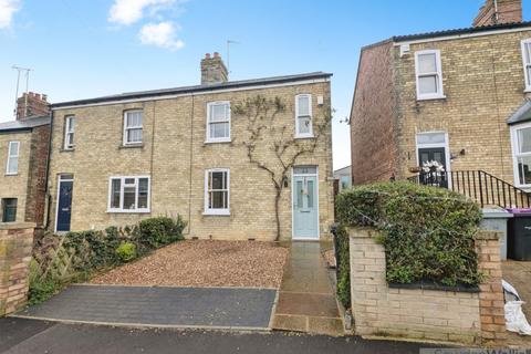 Queens Walk, Stamford, Lincs