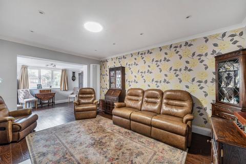 2 bedroom semi-detached bungalow for sale, Eden Way, Warlingham CR6