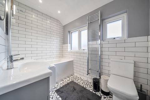 3 bedroom terraced house for sale, Arnhem Drive, Croydon CR0
