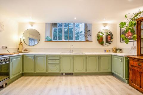 4 bedroom semi-detached house for sale, New Hythe Lane, Larkfield, ME20