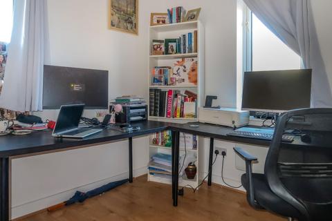 3 bedroom duplex for sale, Grangemoor Court, Cardiff CF11