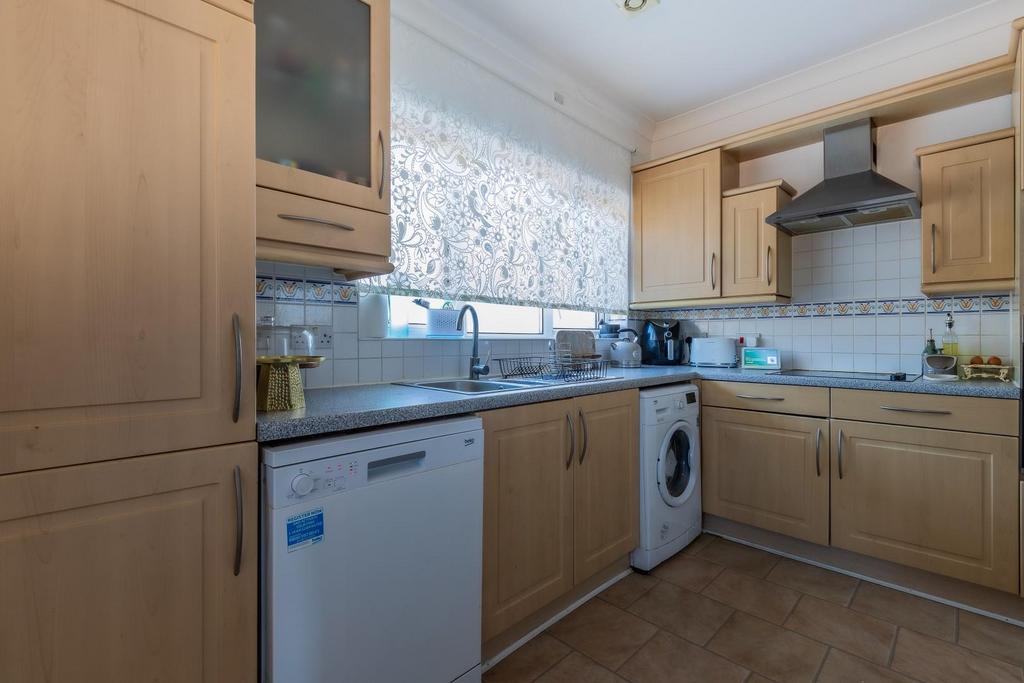 Grangemoor Court, Cardiff CF11 - View 6