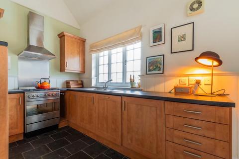 1 bedroom apartment for sale, Woodland Place, Penarth CF64