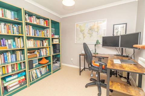3 bedroom detached house for sale, Hargreaves Nook, Milton Keynes MK14