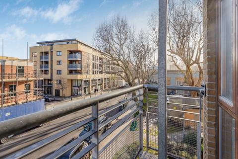 2 bedroom apartment for sale, Brabazon Street, London, E14