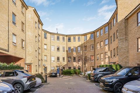 Brabazon Street, London, E14