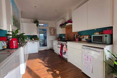 4 bedroom semi-detached house for sale, Egloshayle Road, Wadebridge