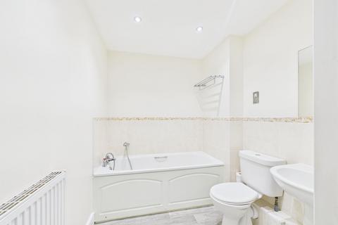 2 bedroom ground floor flat for sale, Hammonds Drive, Peterborough, PE1