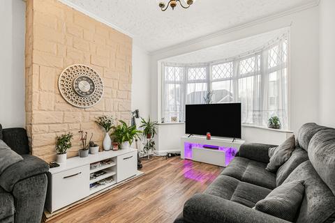 3 bedroom terraced house for sale, Guildford Avenue, Feltham, TW13
