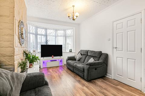 3 bedroom terraced house for sale, Guildford Avenue, Feltham, TW13
