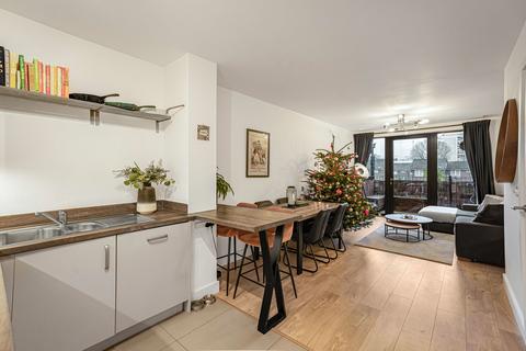 1 bedroom apartment for sale, St. Pauls Way, London, E3