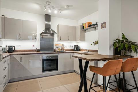 1 bedroom apartment for sale, St. Pauls Way, London, E3