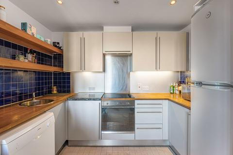 1 bedroom apartment for sale, Commercial Road, London, E1