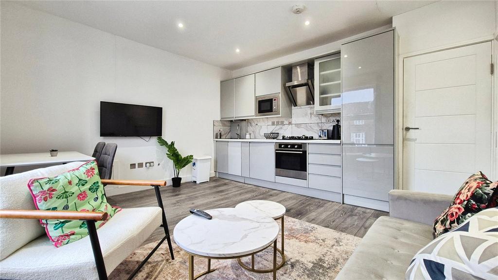 Kitchen/Reception