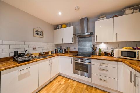 2 bedroom apartment for sale, Sun Passage, London, SE16