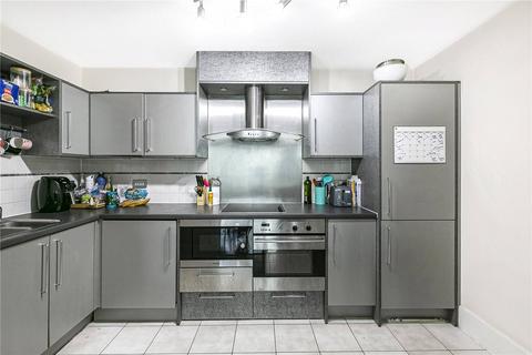 2 bedroom apartment for sale, St. George Wharf, London, SW8