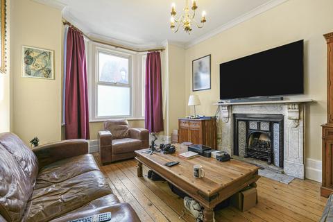 2 bedroom maisonette for sale, Lewin Road, London, SW16