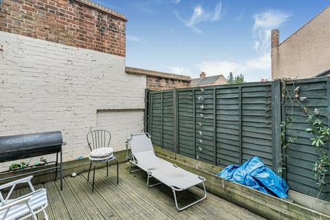2 bedroom apartment for sale, London Road, London, SW16