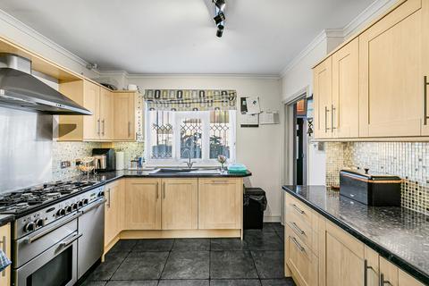 3 bedroom semi-detached house for sale, Worple Avenue, Staines-upon-Thames, Surrey, TW18