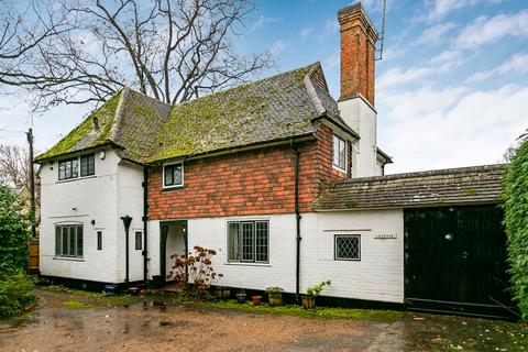 4 bedroom detached house for sale, Hollybank Road, Surrey KT14