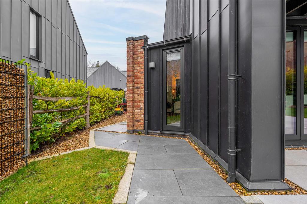 Blackthorn Barn - by Visually Rich 08918.jpg