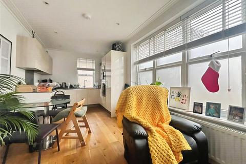 2 bedroom apartment to rent, Mount Mews, Hampton, TW12