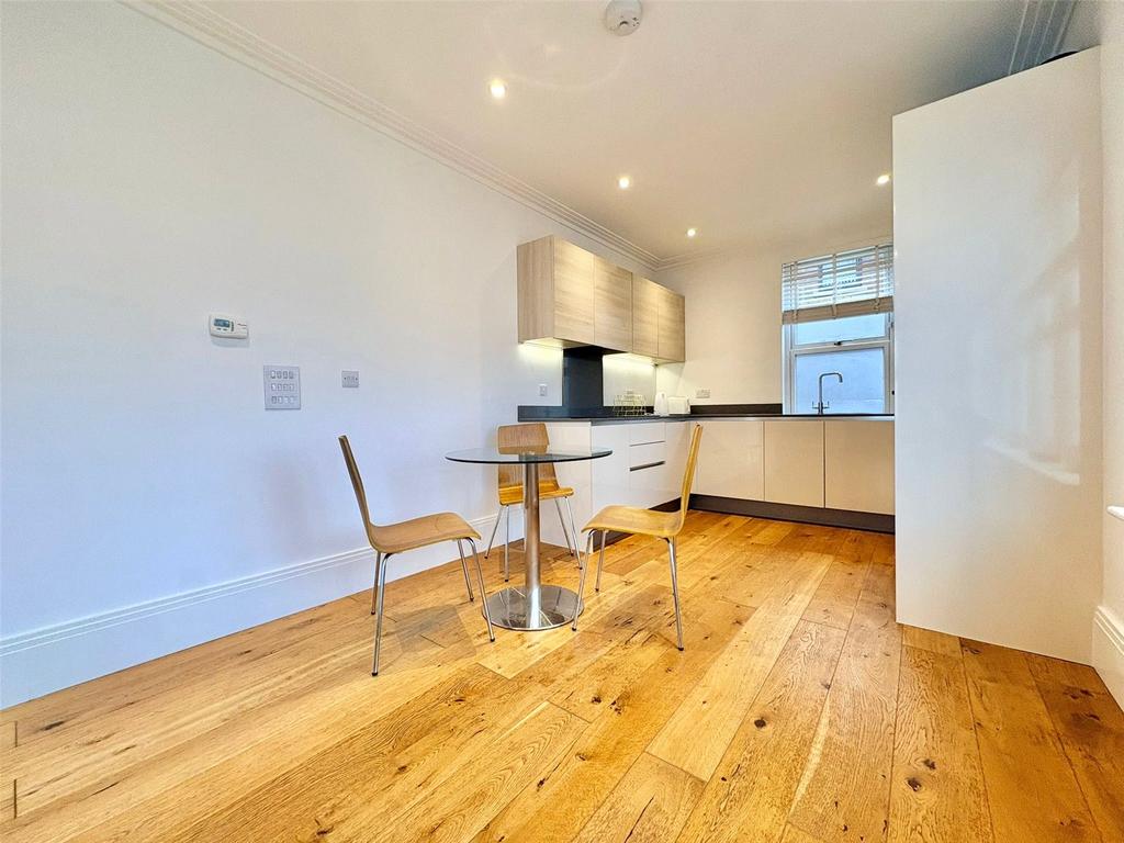 Reception/Kitchen