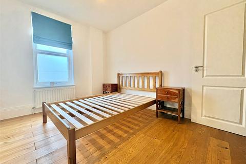 2 bedroom apartment to rent, Mount Mews, Hampton, TW12