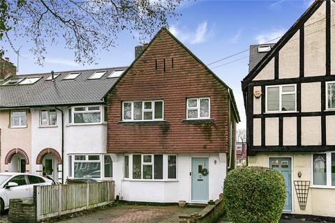 3 bedroom semi-detached house to rent, Lisbon Avenue, Twickenham, TW2