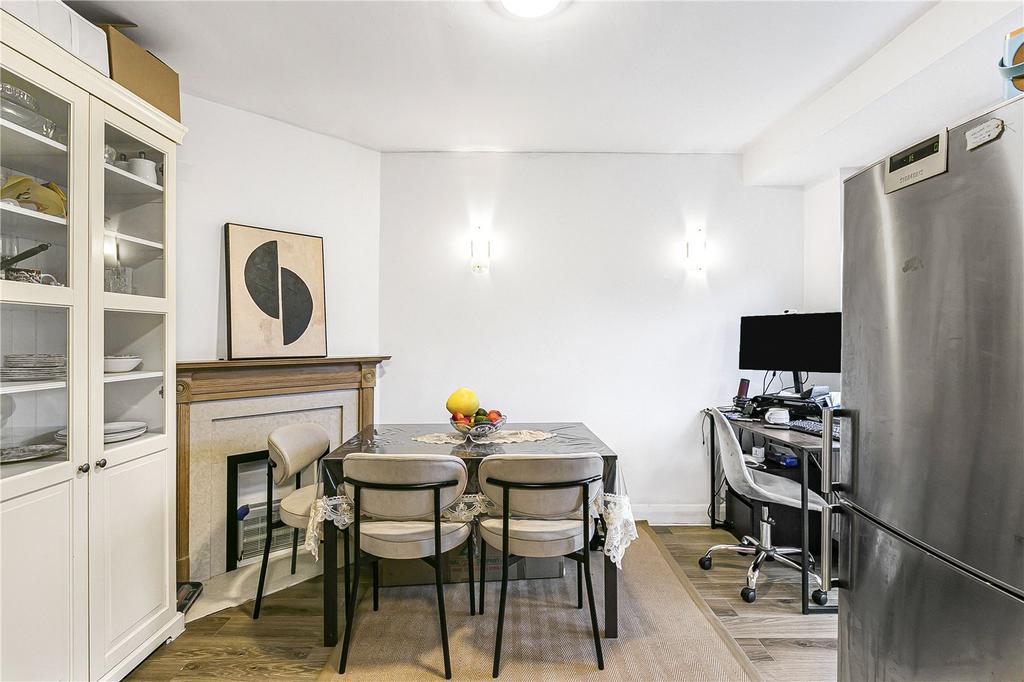 Kitchen/Dining Area