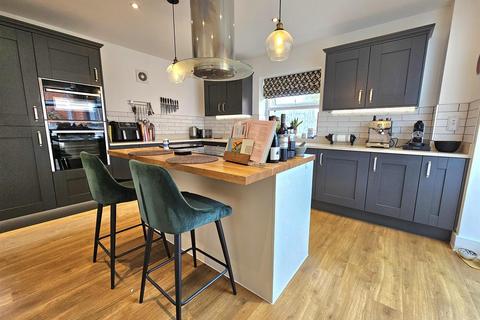 4 bedroom detached house for sale, Rectory Close, Maisemore, Gloucester
