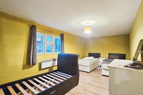 2 bedroom semi-detached house to rent, Stanwell Road, Horton, Slough, Berkshire, SL3