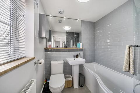 2 bedroom coach house for sale, Redhouse, Swindon SN25