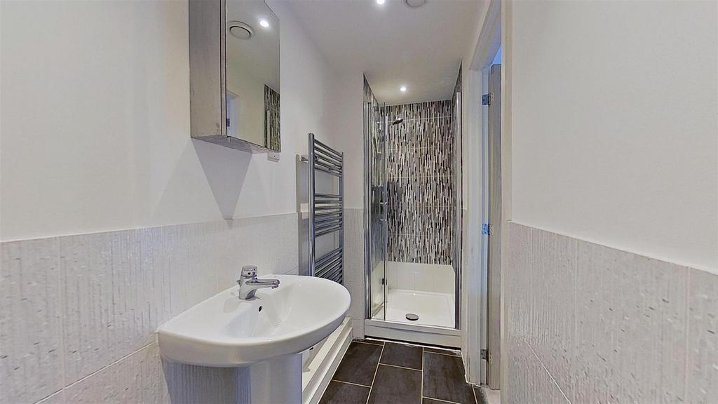134-Garratt-Lane-Wandsworth-SW18-01192025 193709.j