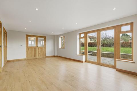 5 bedroom detached house for sale, East Church Street, Norwich NR16