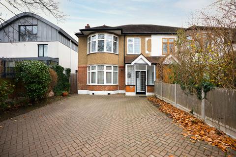 4 bedroom semi-detached house for sale, Woodford Road, London E18