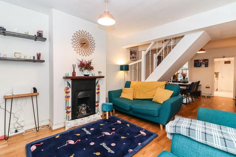 3 bedroom terraced house for sale, Pretoria Road, Watford, WD18