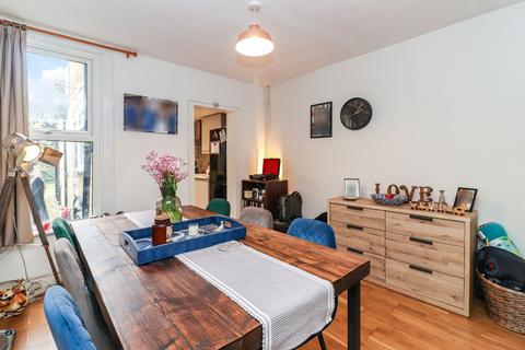 3 bedroom terraced house for sale, Pretoria Road, Watford, WD18