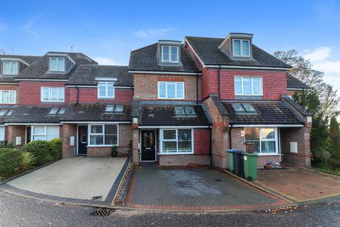 3 bedroom terraced house for sale, Burrow Close, Watford, WD17